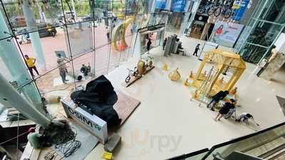 Worli Modern Lunch Home