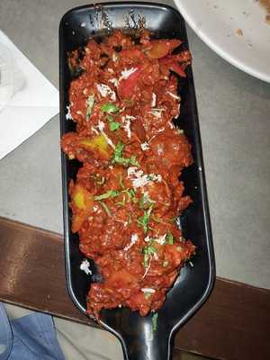 Roshan Bar And Restaurant