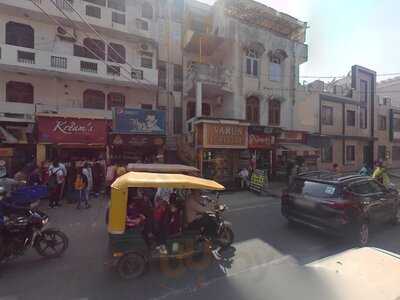 Godavari Namkeen & Bakers