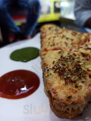 Central Juice & Snacks