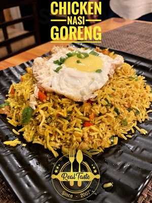 Hotel Real Taste Restaurant