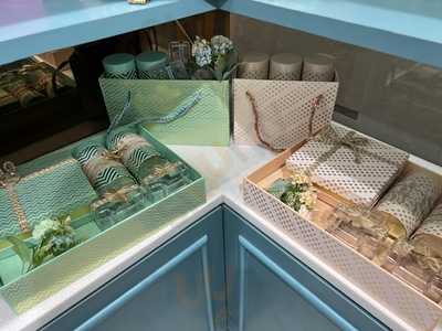 Shri Hanshraj Sweets