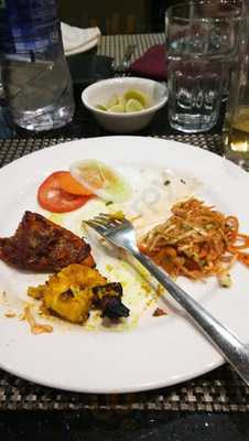 Cinnamon Bar And Grill