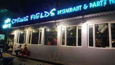 Cinnamon Bar And Grill