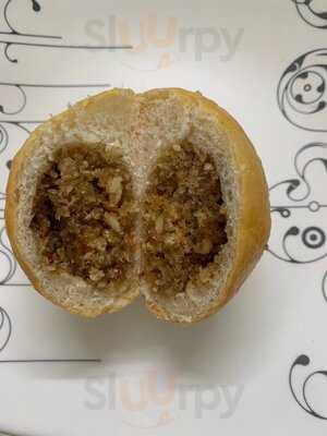 Indulge Custom Cake And Chocolates