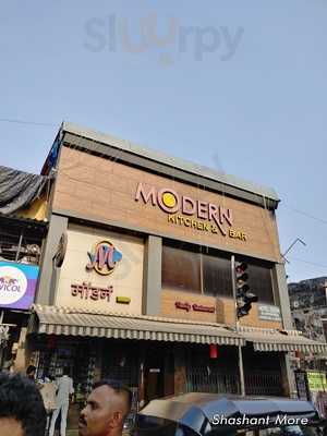 Modern Kitchen And Bar