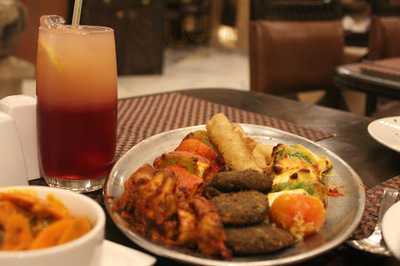 Sr Restaurant And Lounge