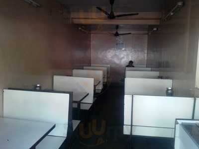 Hotel Divya Restaurant