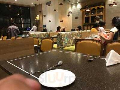 Mahek Restaurant & Bar