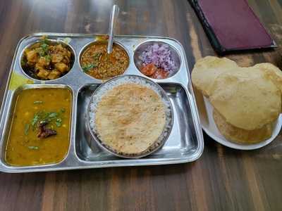 Mahek Restaurant & Bar