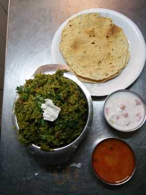 Hotel Sadguru Restaurant