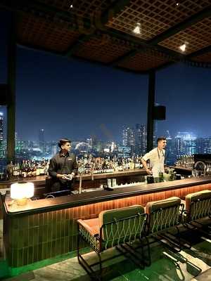 Eleven Echoes Bar & Lounge