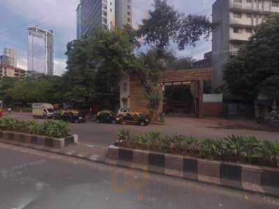 Eleven Echoes Bar & Lounge