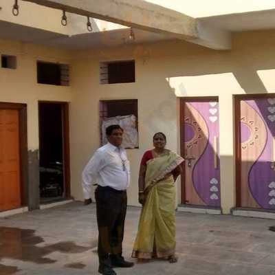 Deepa Restaurant & Bar