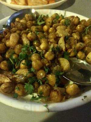 Dhanraj Restaurant And Bar