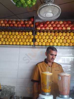Shri Shankar Vilas Juice Center