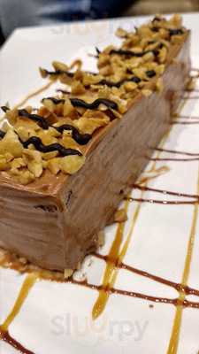 Springold The Luxury Cafe