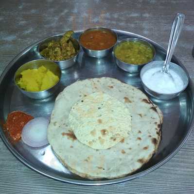 Hotel Ratnakar Restaurant