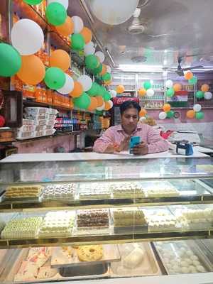 Deendayal Misthan Bhandaar