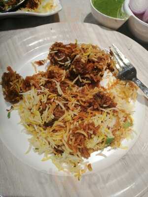 Persian Hub Family Restaurant