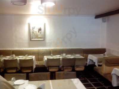 Golden Chain Restaurant & Bar