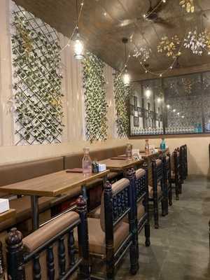 Shree Juice & Pav Bhaji Center