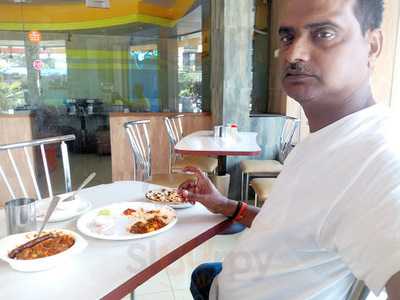 Shubham Restaurant & Bar