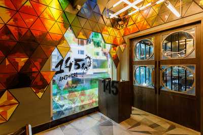 145 Cafe & Bar