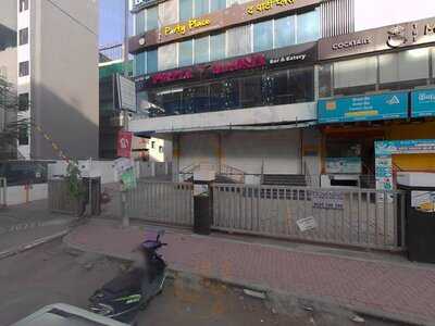 The Breakroom Restro