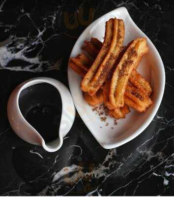 Poco Loco Tapas & Bar