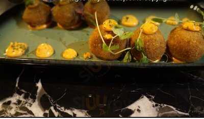 Poco Loco Tapas & Bar