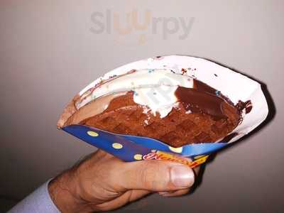 New York Waffle And Dinges