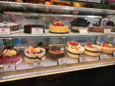 Karachi Bakery And Cafe