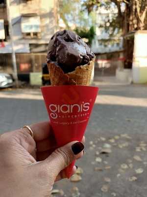 Gianis Ice Cream