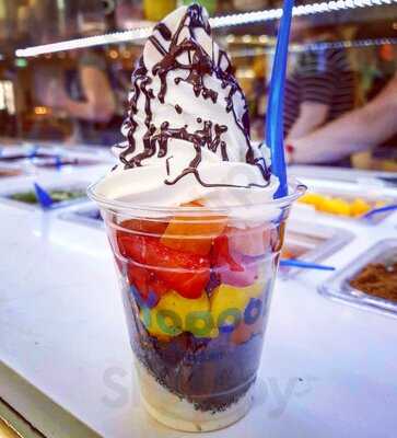 Yogoo! Natural Frozen Yogurt