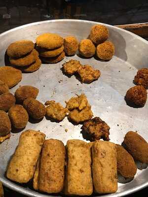 Bhai Bhai Chop Center