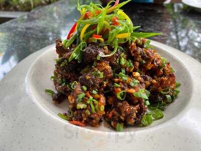 Roots 9 Kitchen & Bar