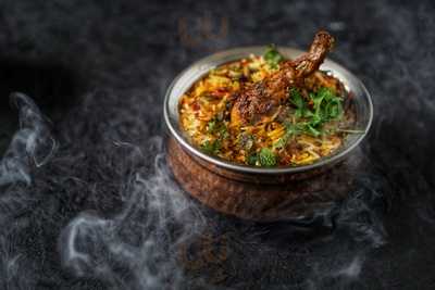 Roots 9 Kitchen & Bar