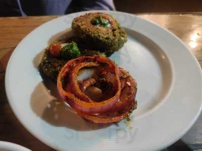 Roots 9 Kitchen & Bar