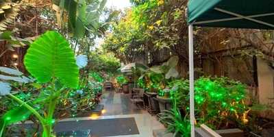 Roots 9 Kitchen & Bar