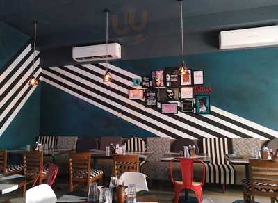 The Duplex Cafe And Bar