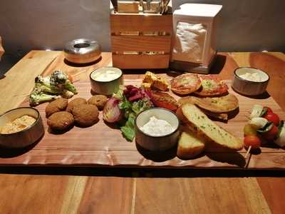 Grease Monkey - Bar & Bistro