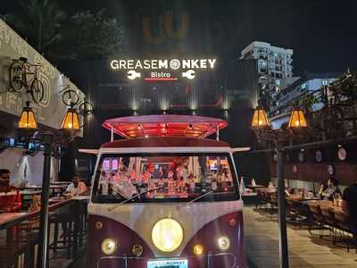 Grease Monkey - Bar & Bistro