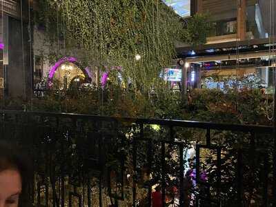 Levels Pub & Kitchen