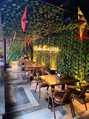 Levels Pub & Kitchen