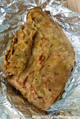 Paratha Garam Chai Thandi