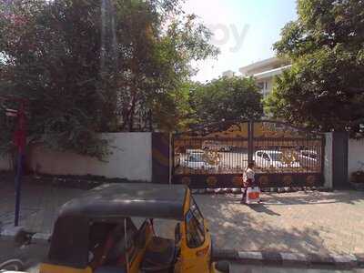 The Lady Connemara Bar & Lounge