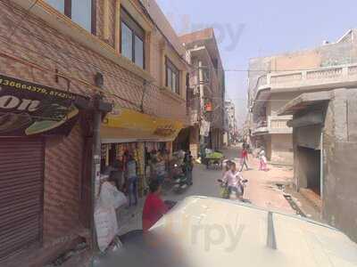 Gagan Bakery And Cakes Shop