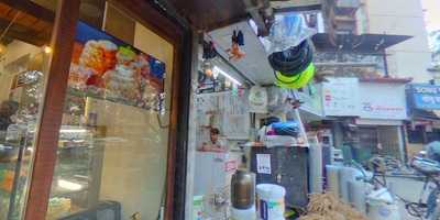 Kurtosshhh Juhu Cafe