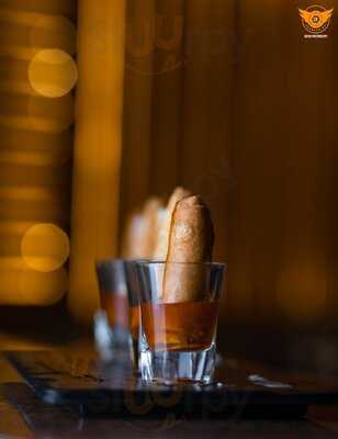 Troy Lounge & Bar Bar